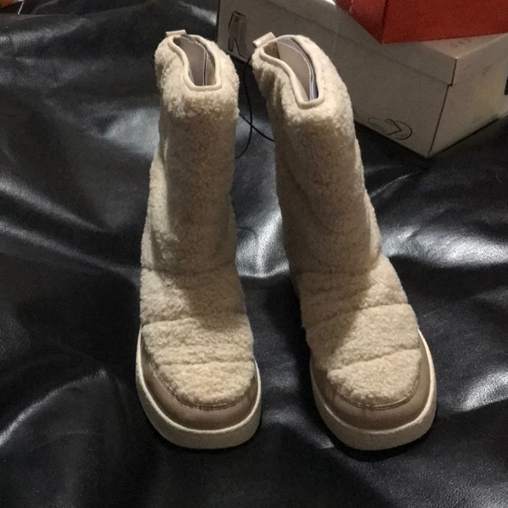Sherpa Winter boots